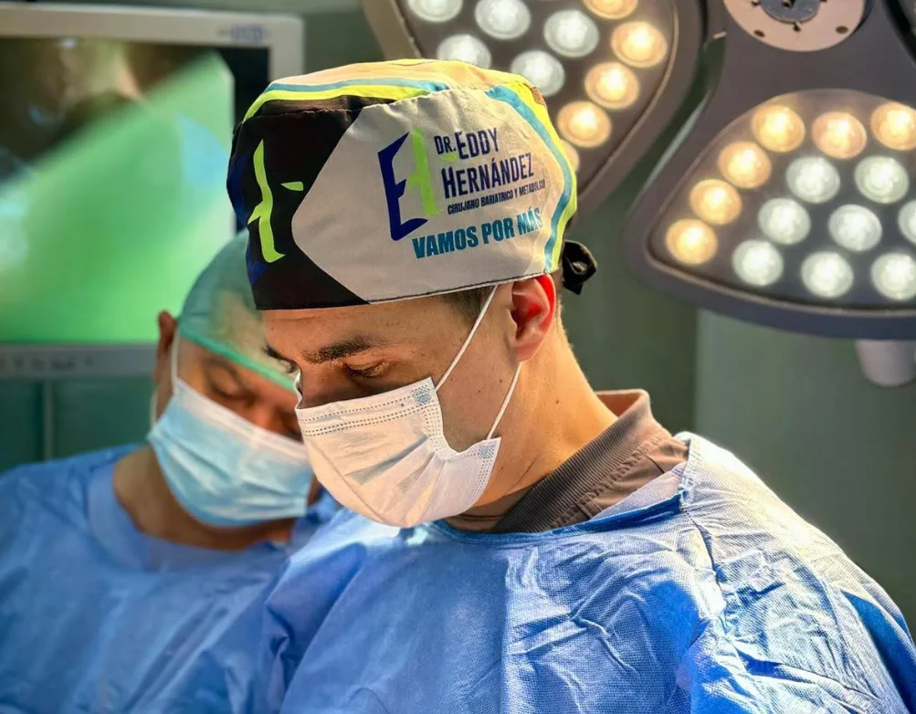 Dr. Eddy Hernández