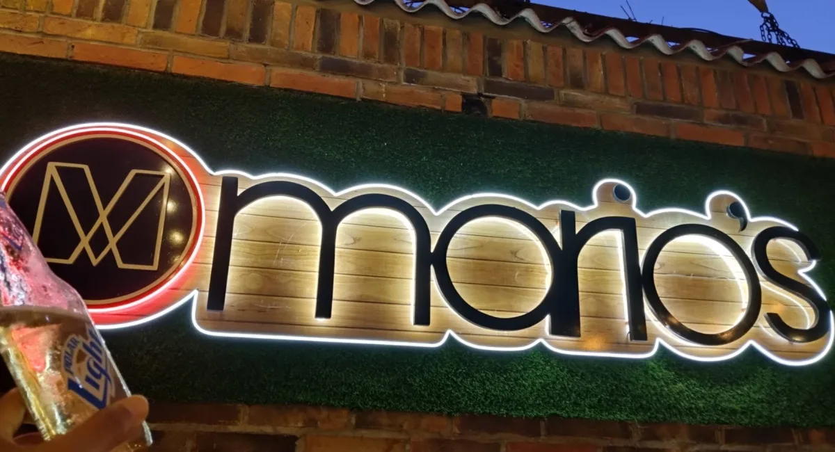 Mario's Live